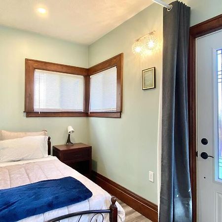 Cozy Suite-Walk To The Falls! ไนแอการาฟอลส์ ภายนอก รูปภาพ