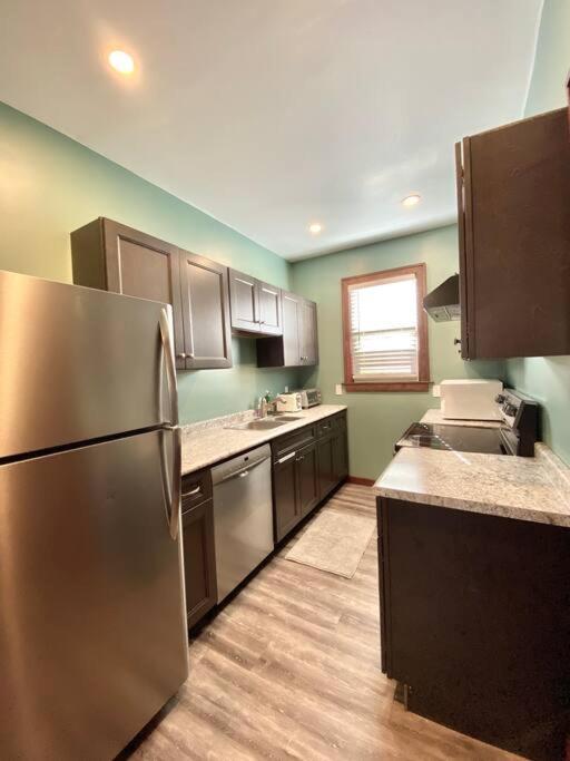 Cozy Suite-Walk To The Falls! ไนแอการาฟอลส์ ภายนอก รูปภาพ